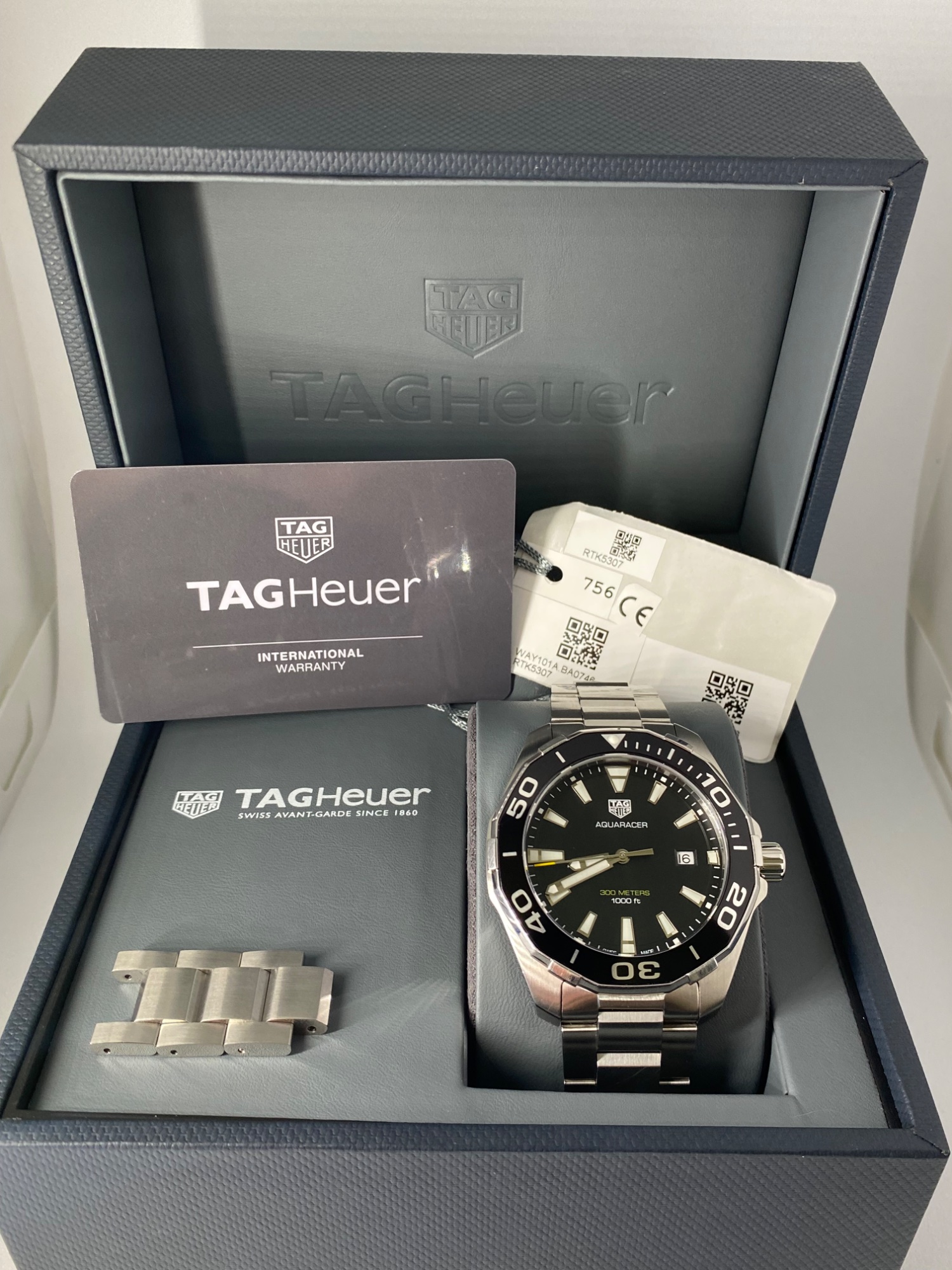 Tag Aquaracer Men’s divers watch  view 2