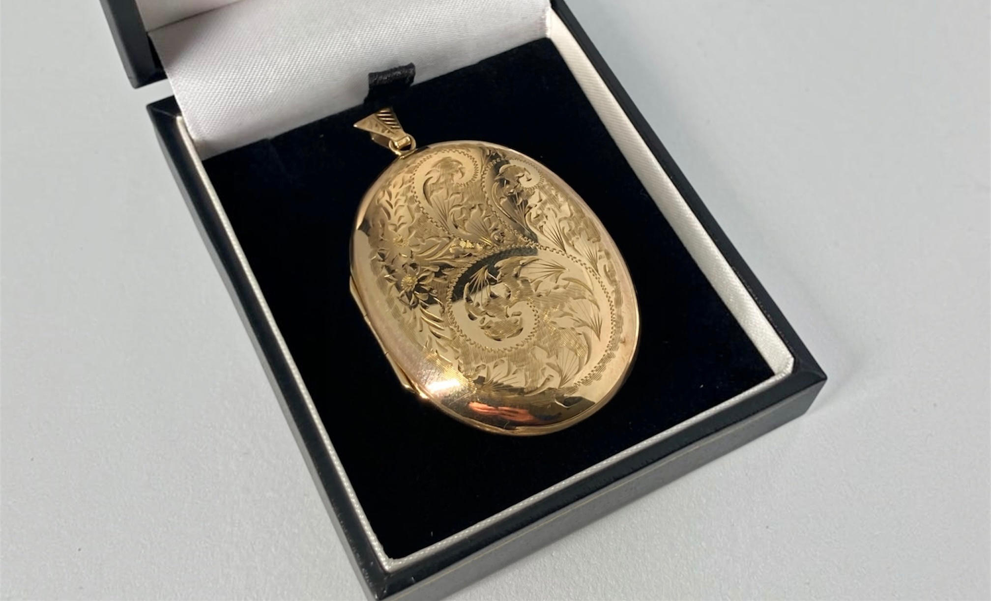 Pre loved gold jewellery for everyone