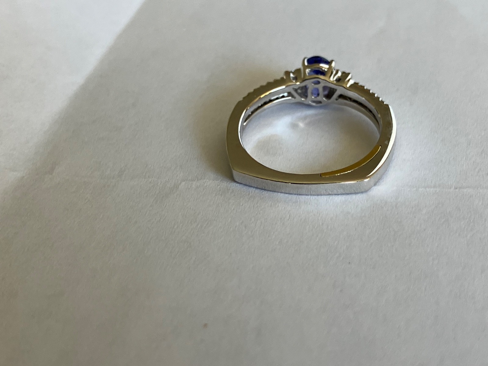 18k White Gold Oval Natural Tanzanite and Natural Diamong Ring view 7