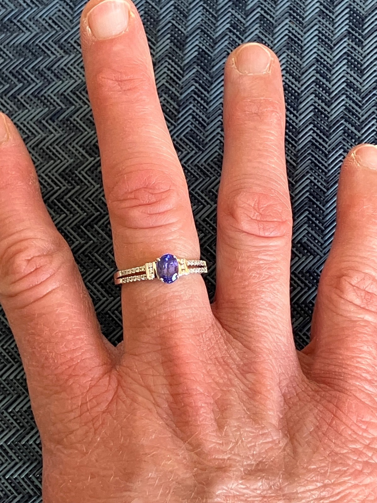 18k White Gold Oval Natural Tanzanite and Natural Diamong Ring view 11