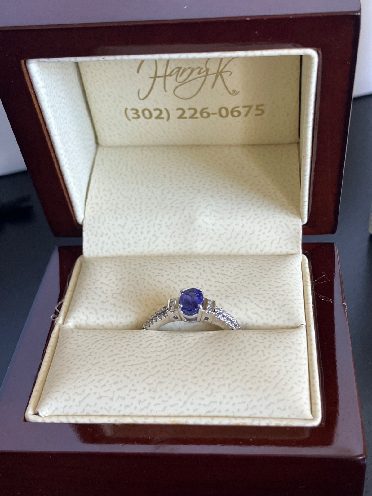 18k White Gold Oval Natural Tanzanite and Natural Diamong Ring view 3